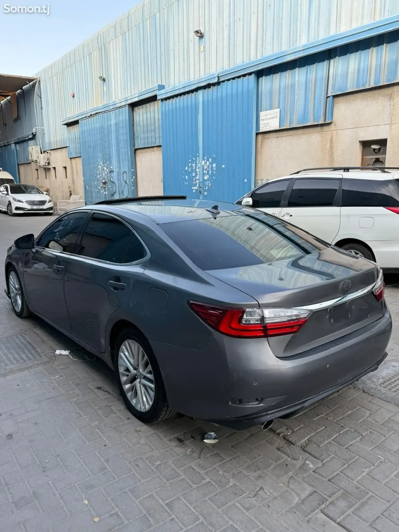 Lexus ES series 2014 · 3.5 AT