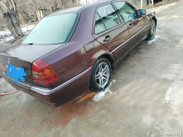 Mercedes-Benz C class 1995 · 1.8 AT