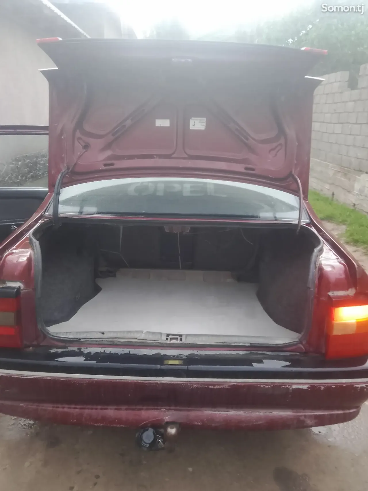 Opel Vectra A 1995 · 1.6 MT