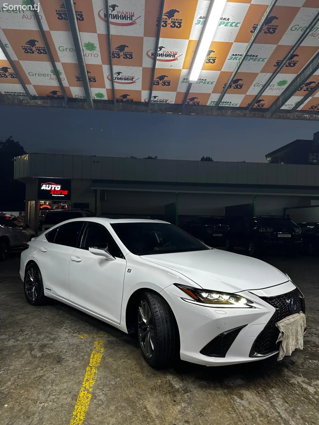 Lexus ES series 2019 · 3.0 AT