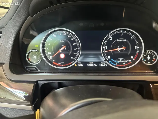 BMW 7 series 2015 · 4.0 AT