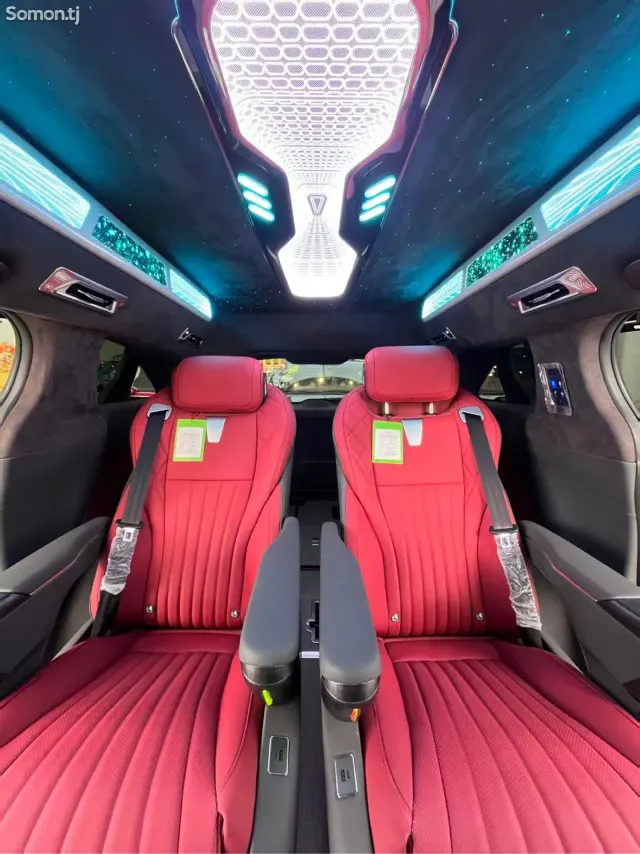 Toyota Granvia 2025 · 2.5 AT