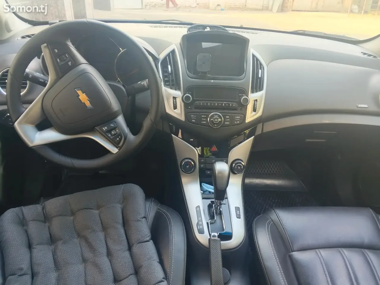 Chevrolet Cruze 2015 · 1.8 AT