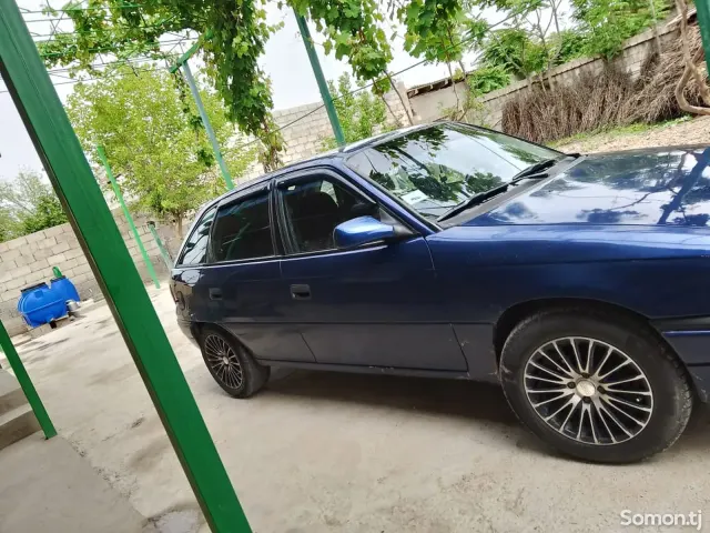 Opel Astra F 1996 · 1.6 MT