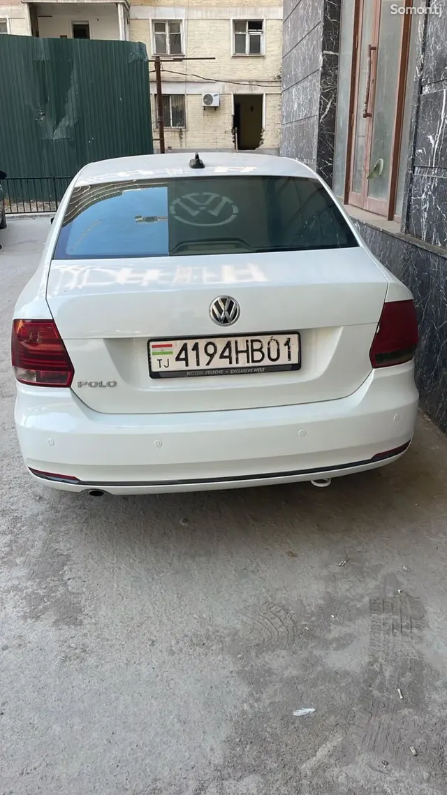 Volkswagen Polo 2018 · 1.6 AT