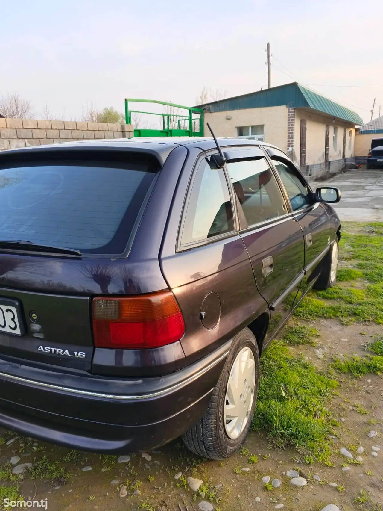 Opel Astra F 1996 · 1.6 MT