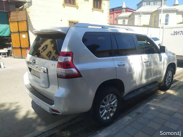 Toyota Land Cruiser Prado 2017 · 4.0 AT