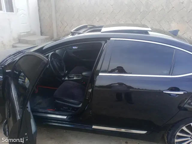 Kia K7 2012 · 2.5 AT