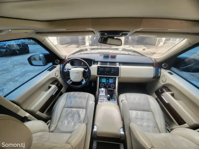 Land Rover Vogue 2017 · 5.0 AT