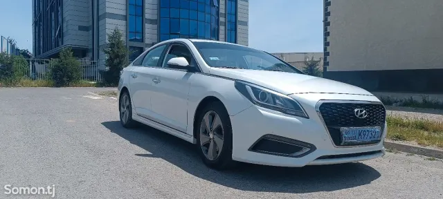 Hyundai Sonata 2016 · 2.0 AT