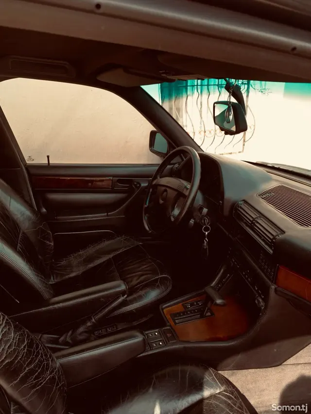 BMW 7 series 1991 · 5.0 AT