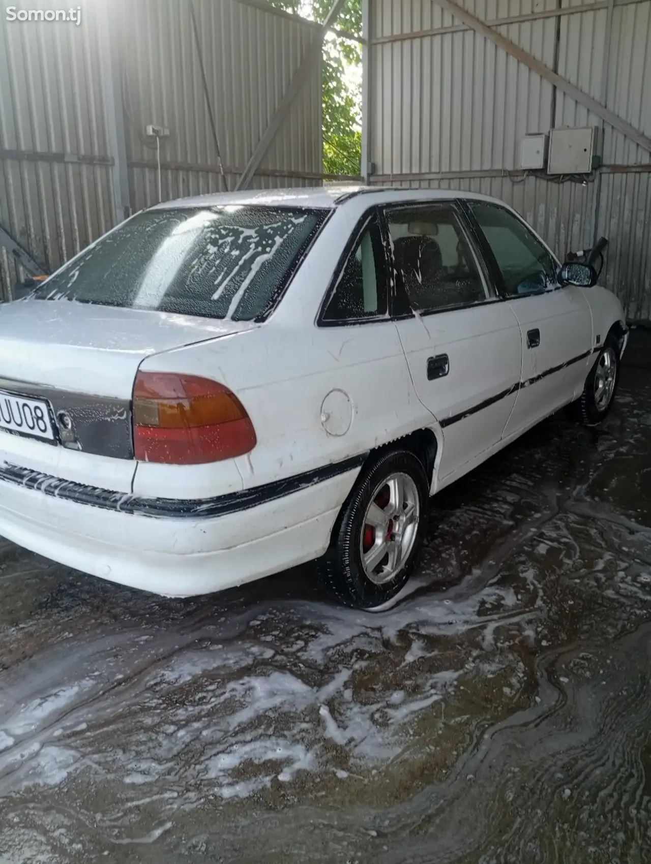Opel Astra F 1995 · 1.6 MT