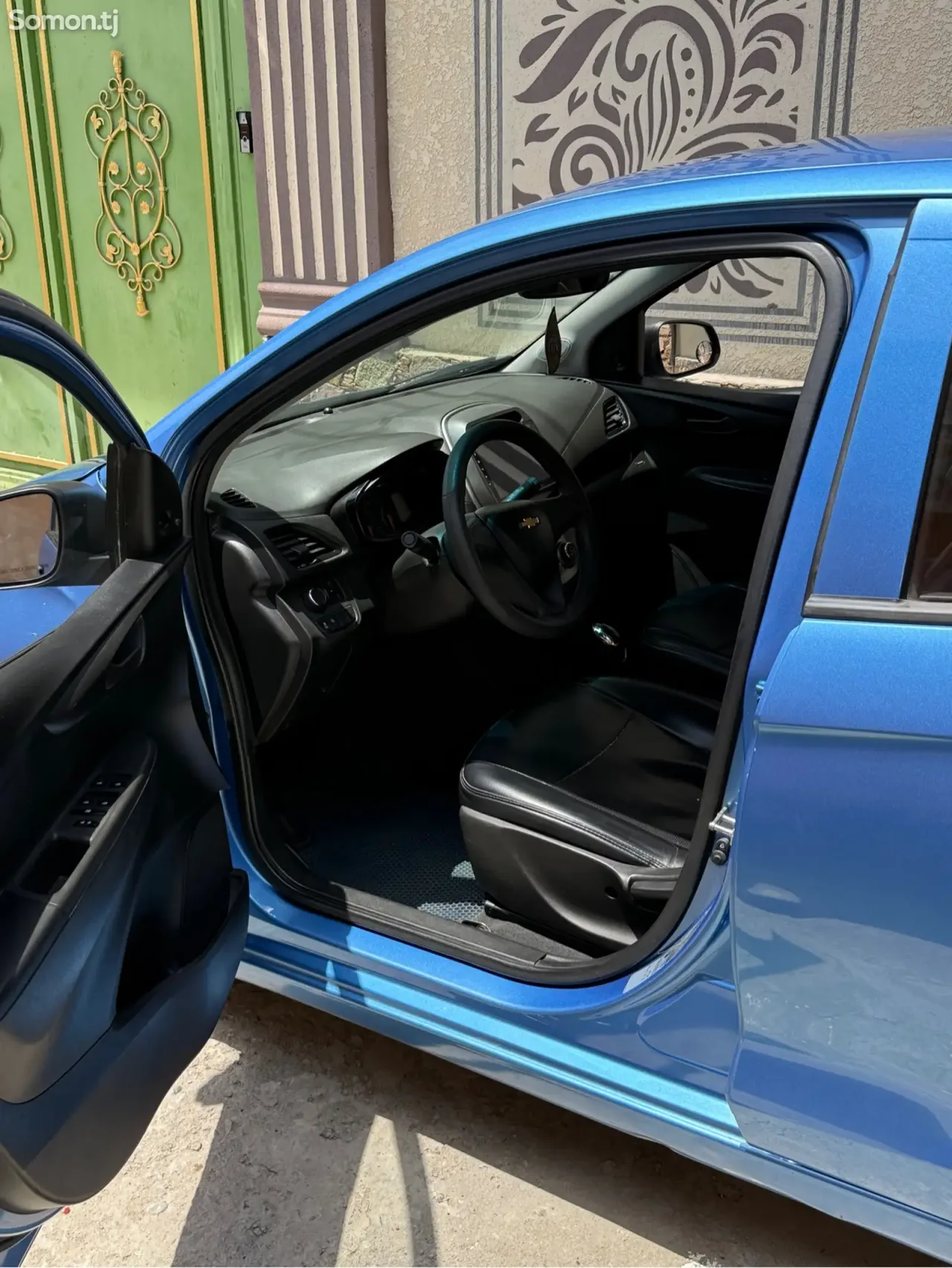 Chevrolet Spark 2015 · 1.0 AT
