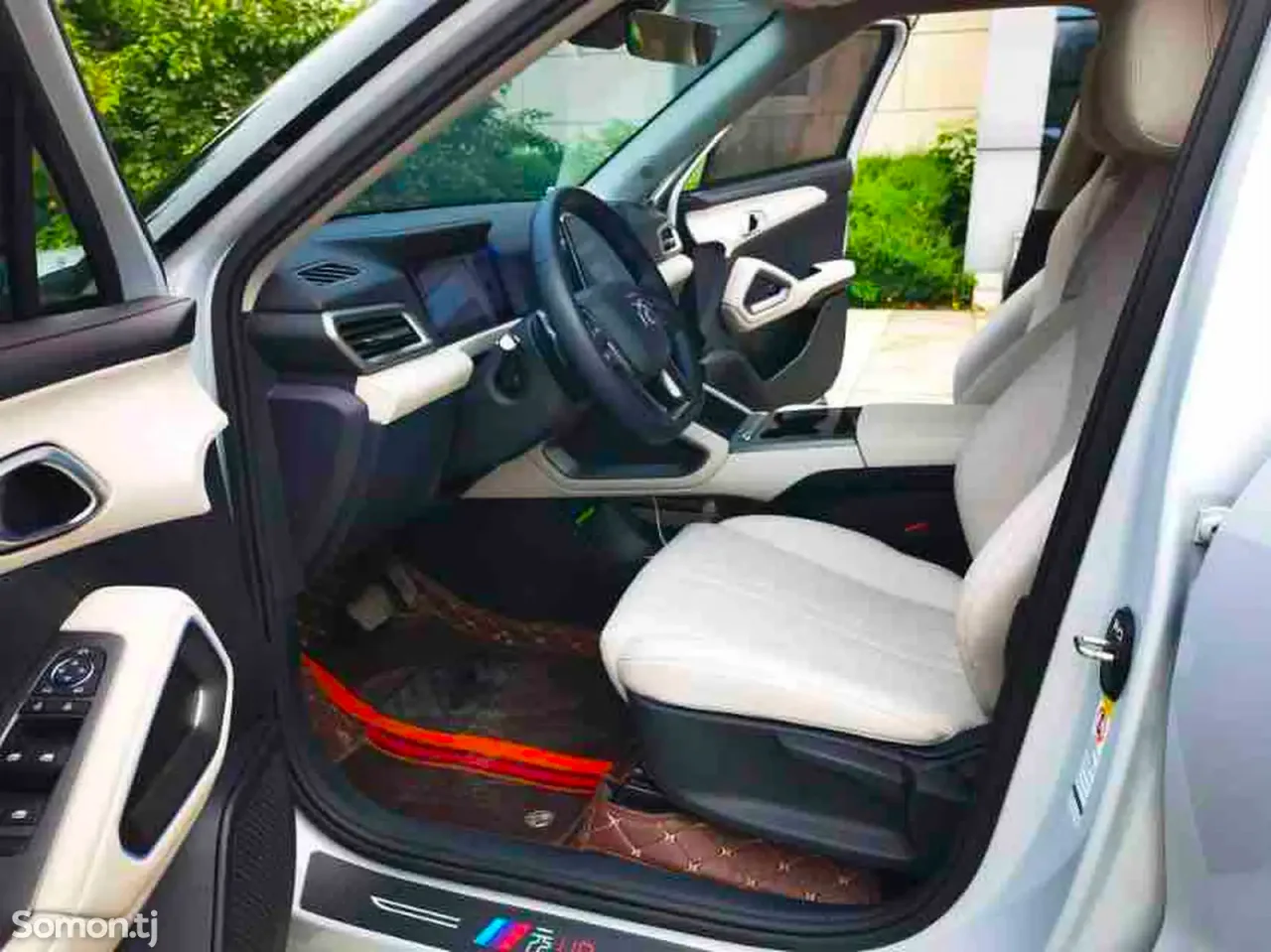 BYD Yuan Up 2025 · AT