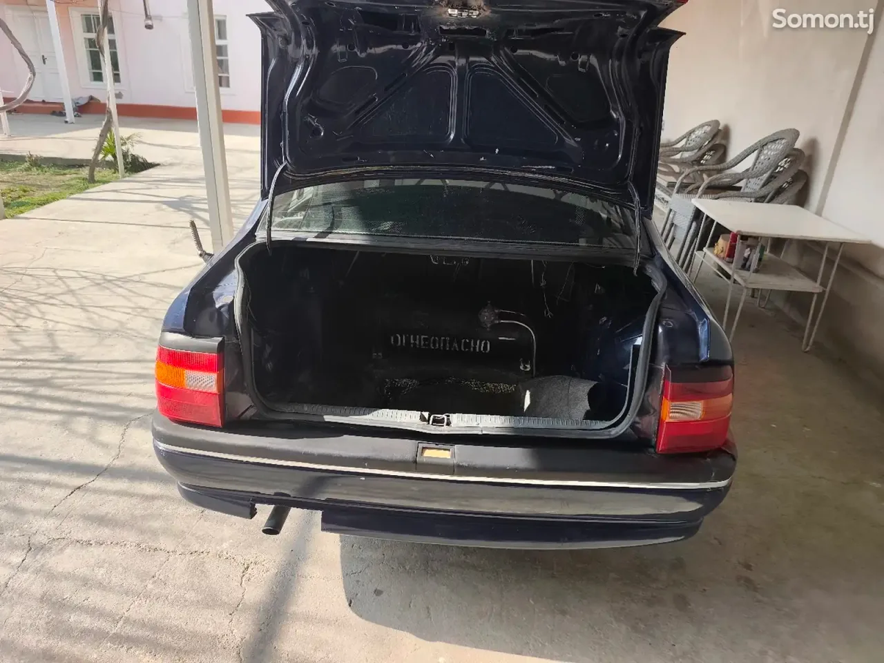 Opel Vectra A 1994 · 1.6 MT