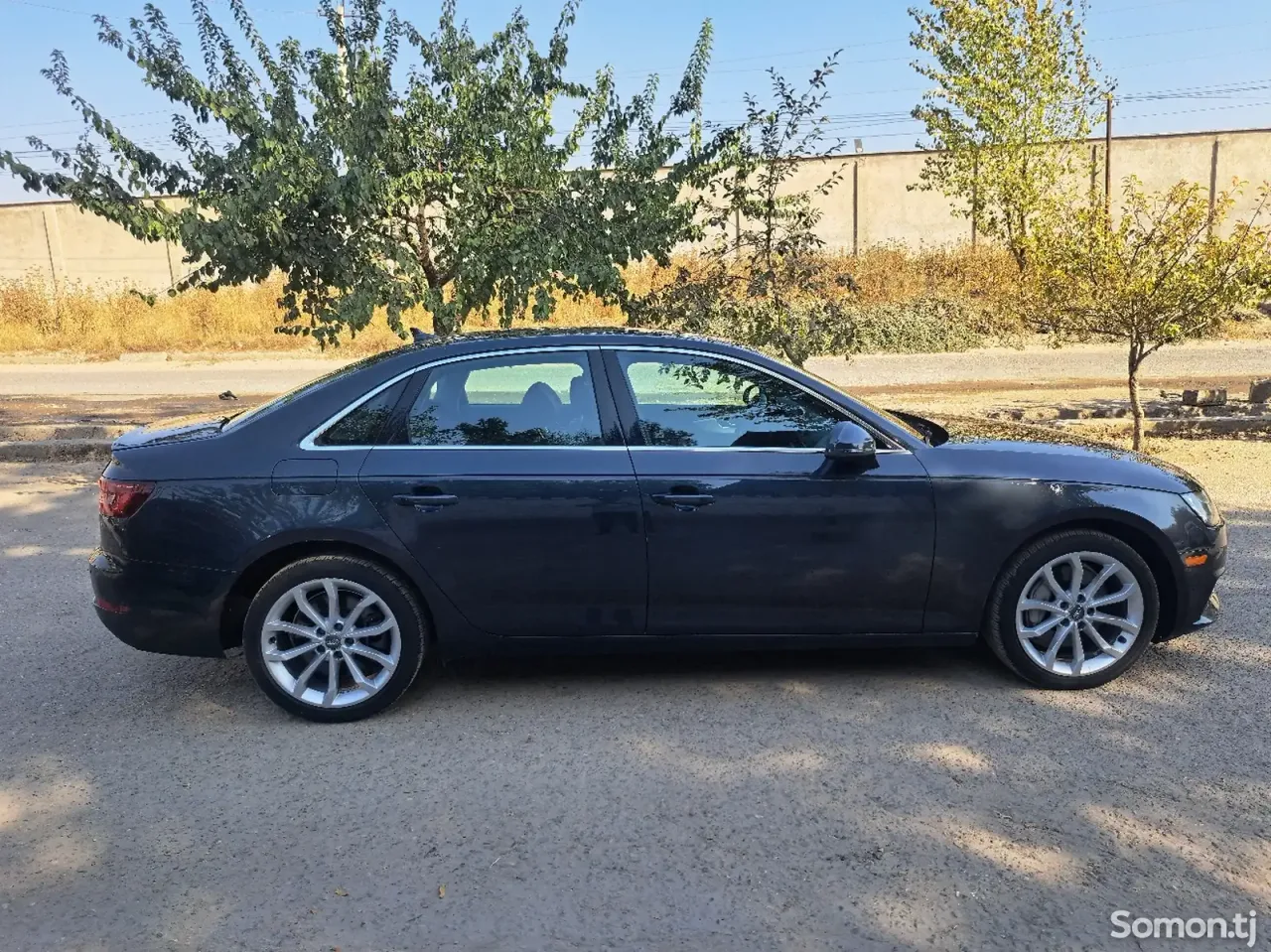 Audi A4 2018 · 2.0 AT