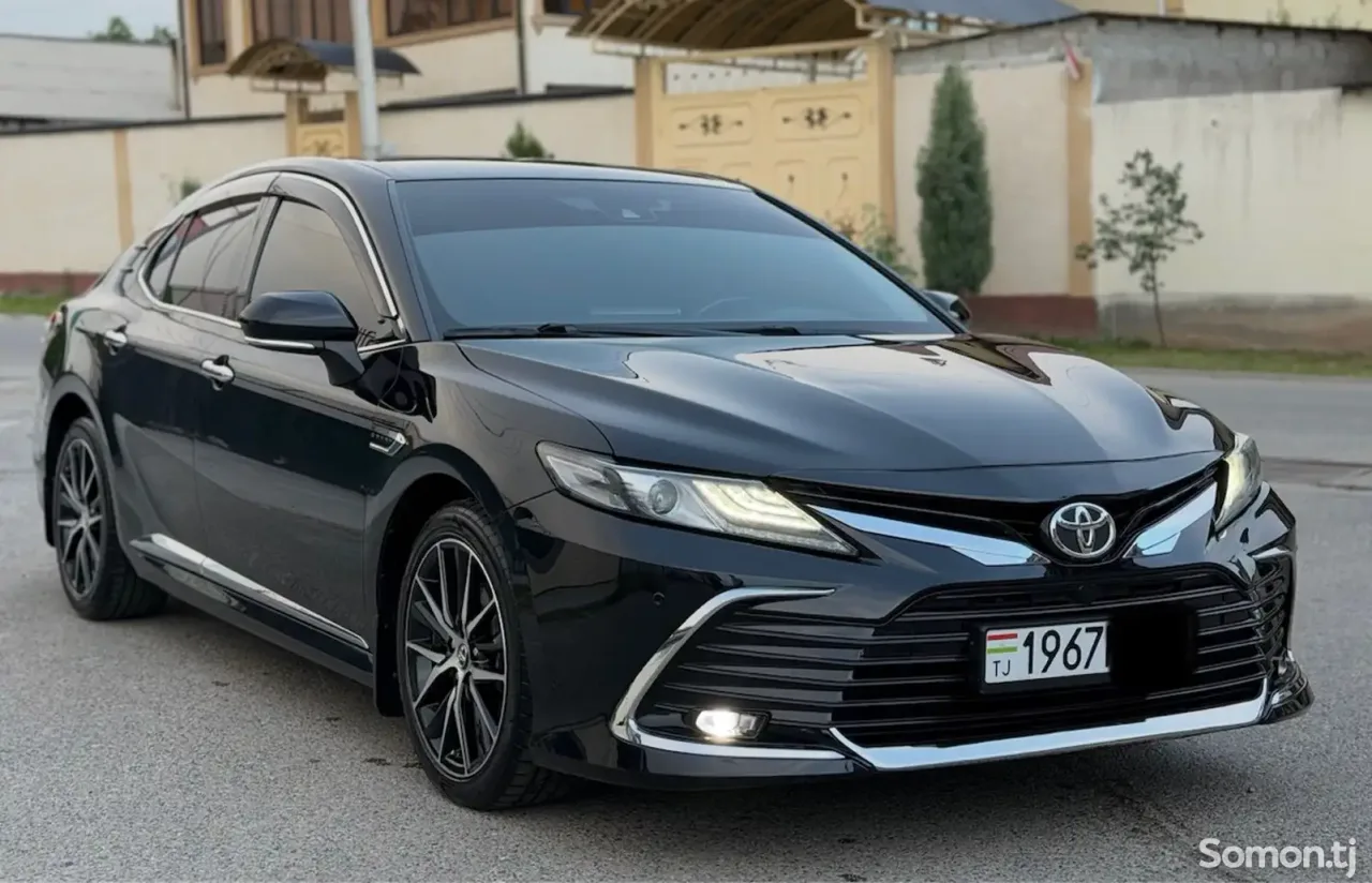 Toyota Camry 2018 · 2.5 AT