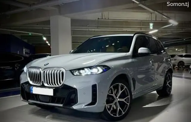 BMW X5 M 2026 · 3.0 AT