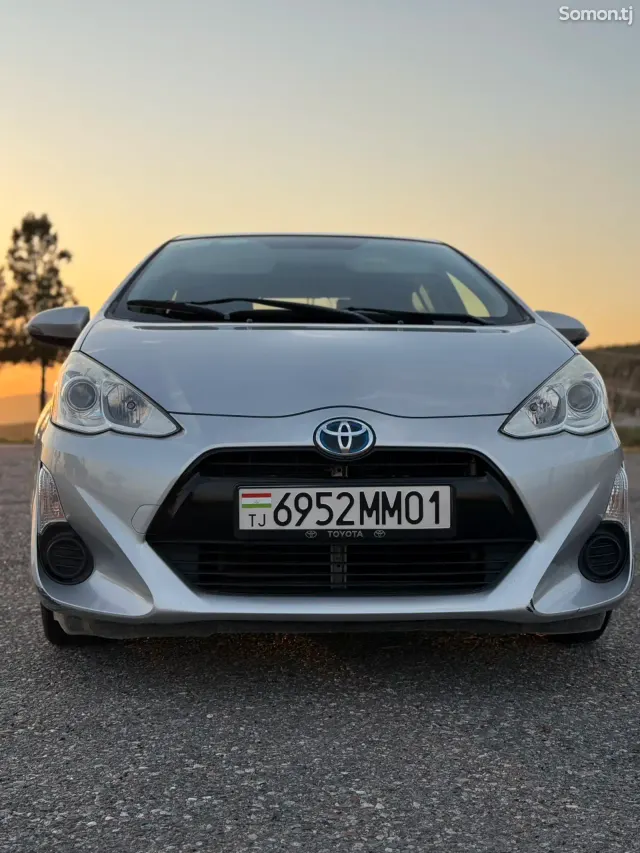 Toyota Aqua 2016 · 1.5 AT