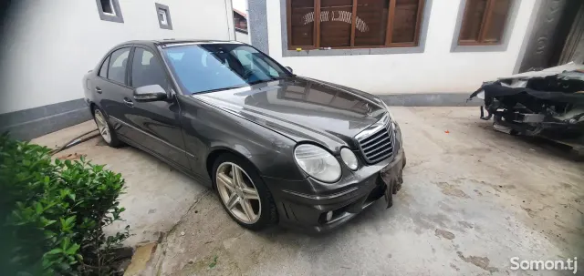 Mercedes-Benz E class 2008 · 6.3 AT