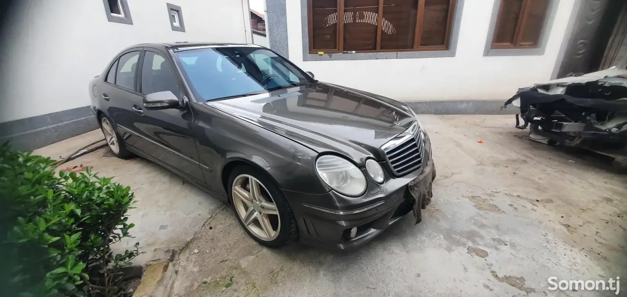 Mercedes-Benz E class 2008 · 6.3 AT