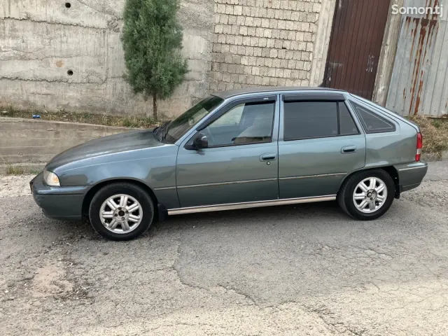 Daewoo Nexia 1995 · 1.6 MT