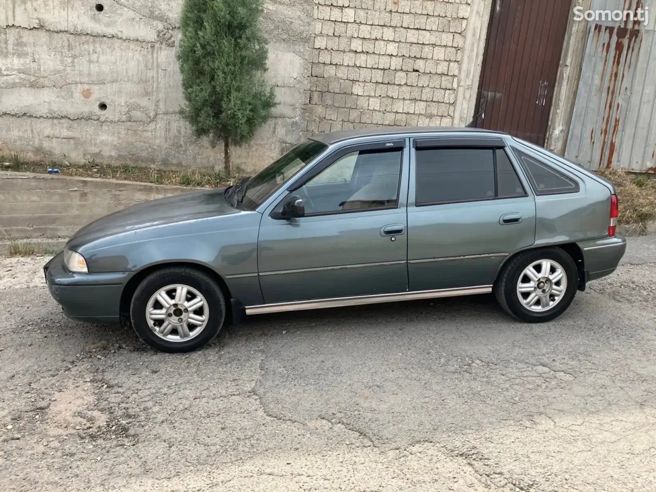 Daewoo Nexia 1995 · 1.6 MT