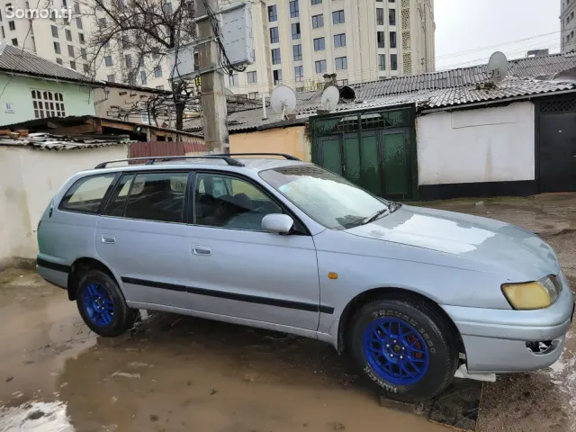 Toyota Caldina 1996 · 1.8 AT