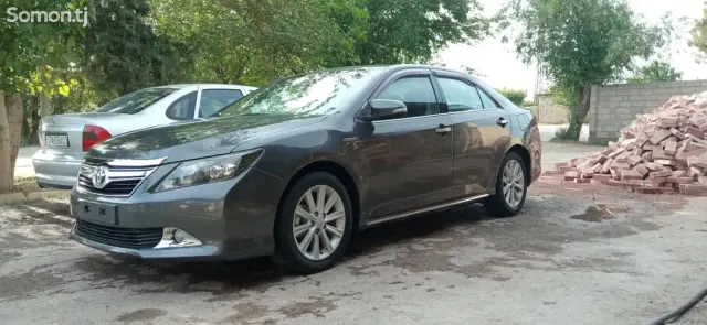 Toyota Camry 2015 · 2.5 AT