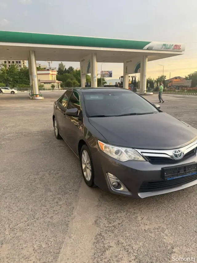 Toyota Camry 2014 · 2.5 AT