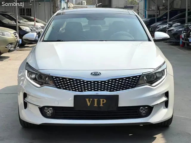 Kia K5 2016 · 2.0 AT
