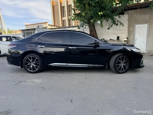 Toyota Camry 2018 · 2.5 AT
