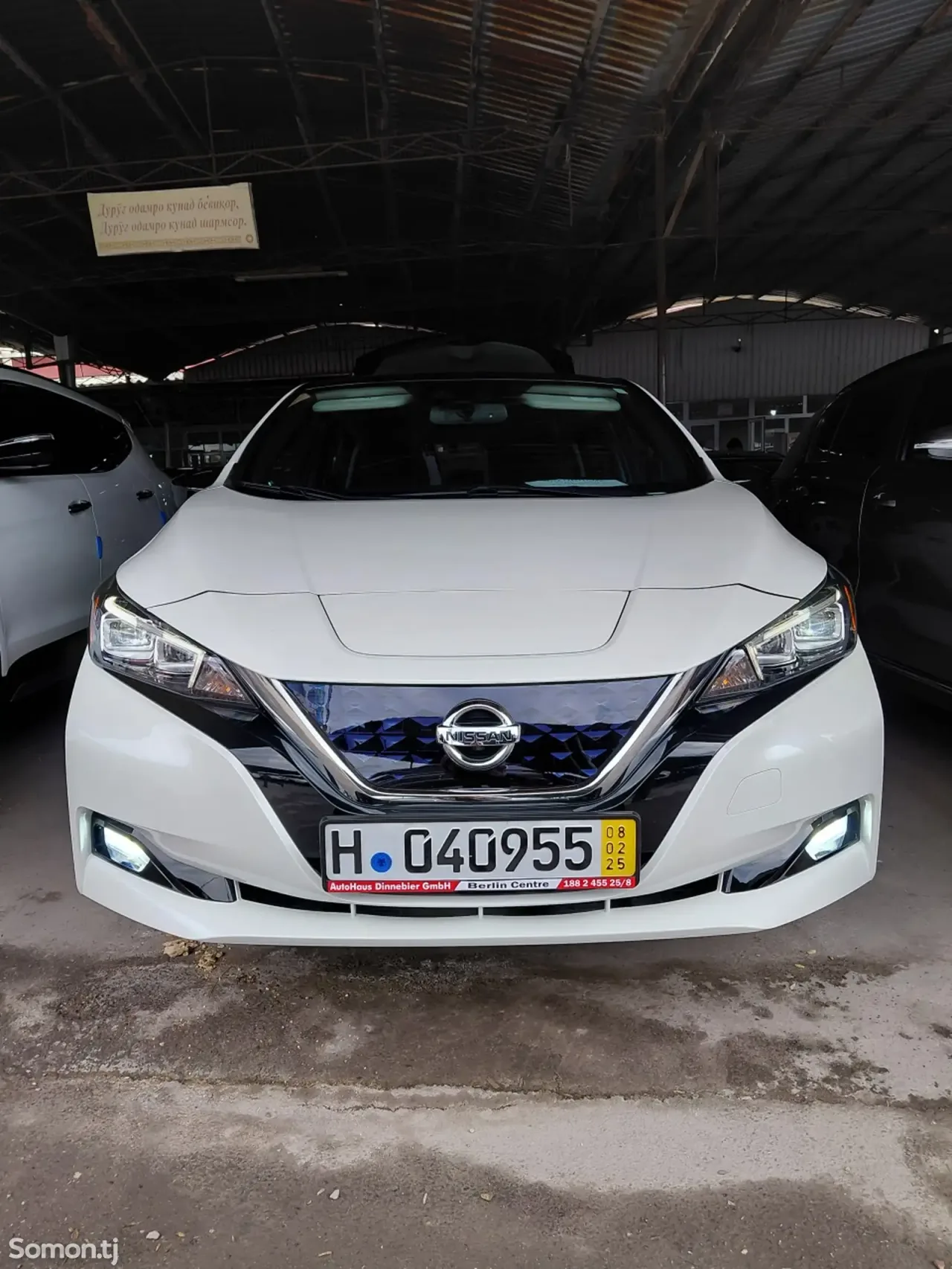 Nissan Leaf 2020 · AT
