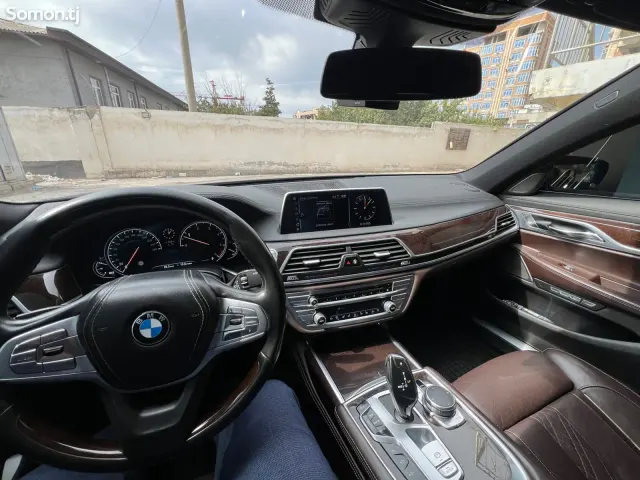 BMW 7 series 2016 · 3.0 AT
