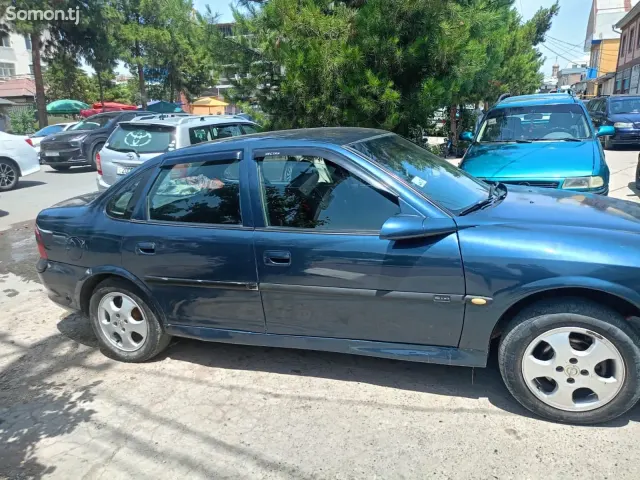 Opel Vectra B 1997 · 1.6 MT