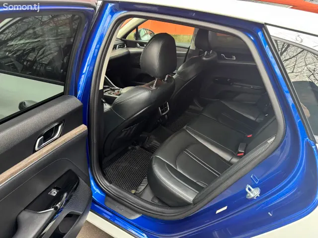 Kia K5 2022 · 1.6 AT