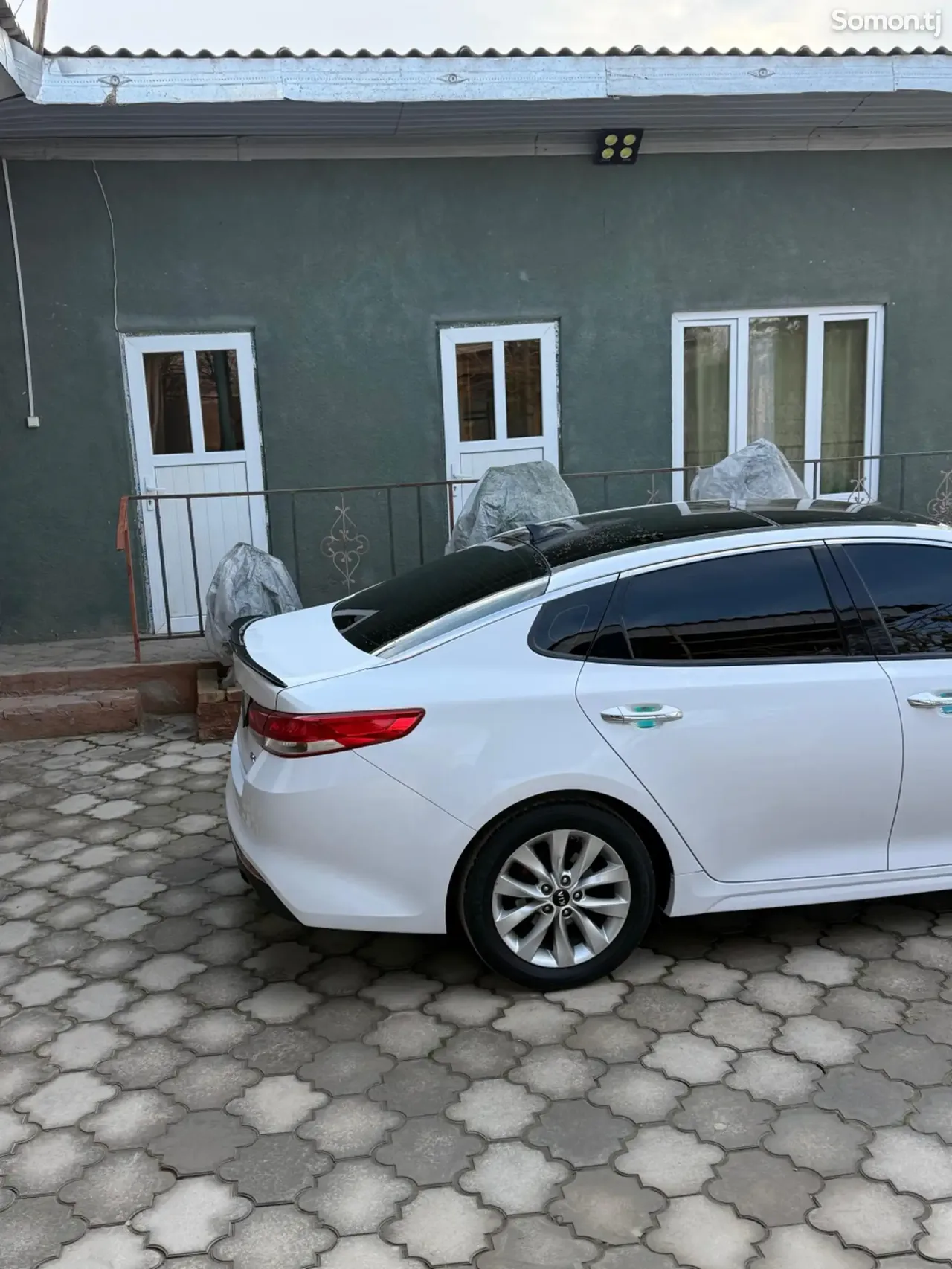 Kia Optima 2016 · 2.4 AT