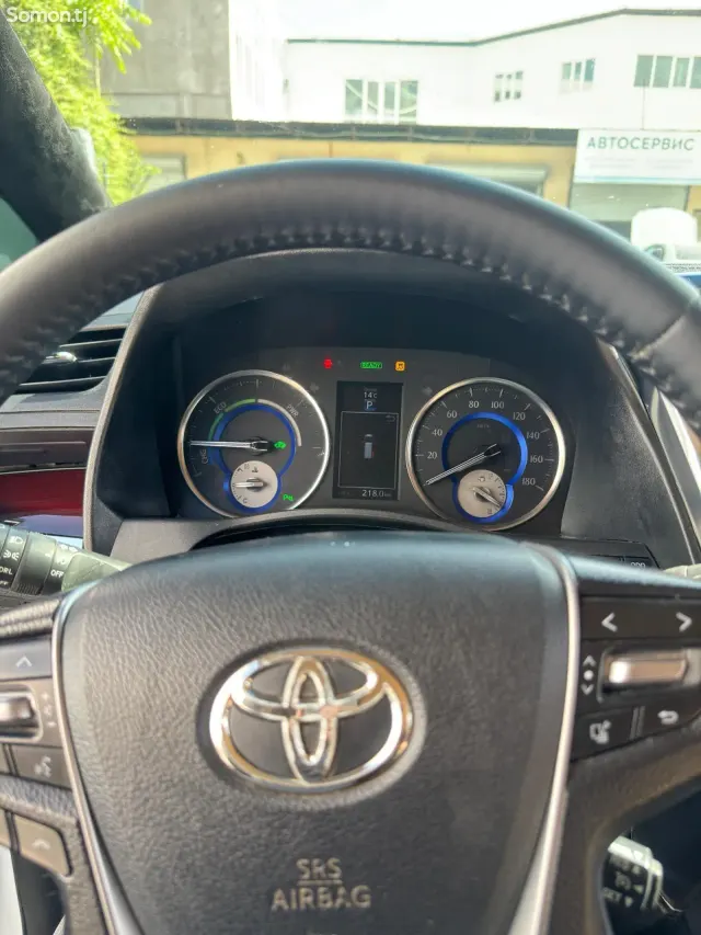 Toyota Vellfire 2016 · 2.5 AT