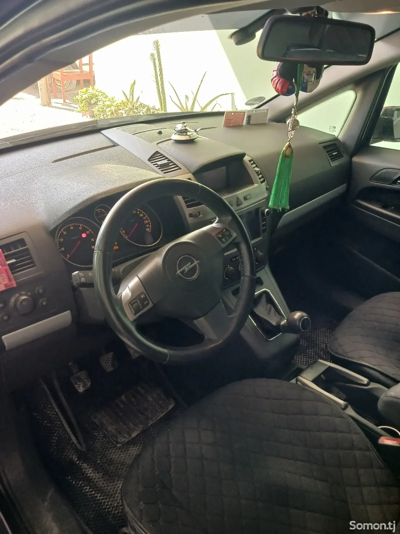 Opel Zafira 2006 · 1.8 MT