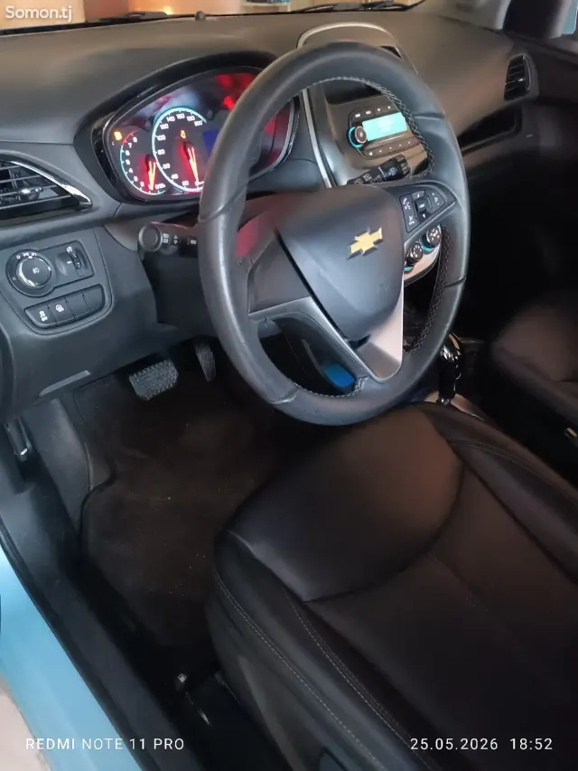Chevrolet Spark 2016 · 1.1 AT
