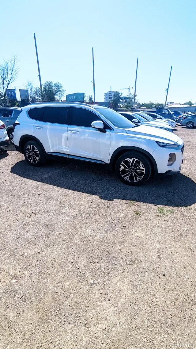 Hyundai Santa Fe 2018 · 2.0 AT