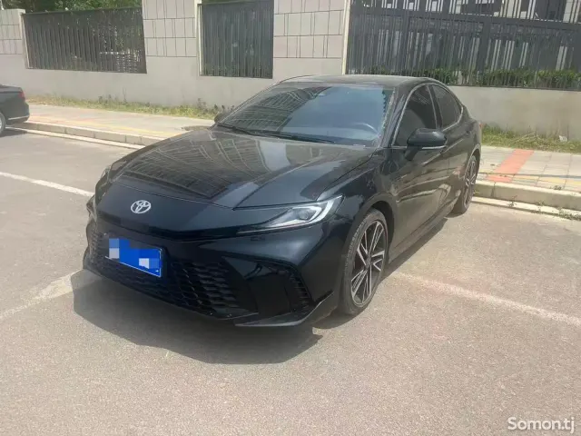 Toyota Camry 2025 · 2.0 AT
