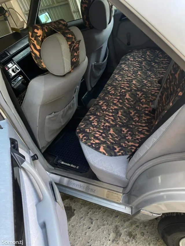 Mercedes-Benz W124 1994 · 2.0 MT