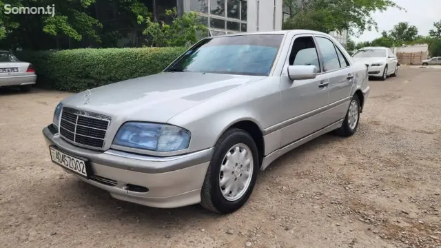 Mercedes-Benz C class 1995 · 1.8 MT