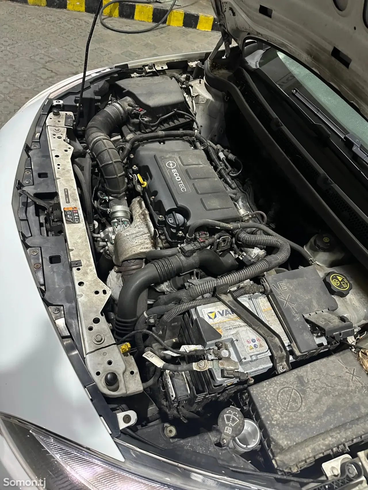 Opel Astra J 2014 · 1.4 MT