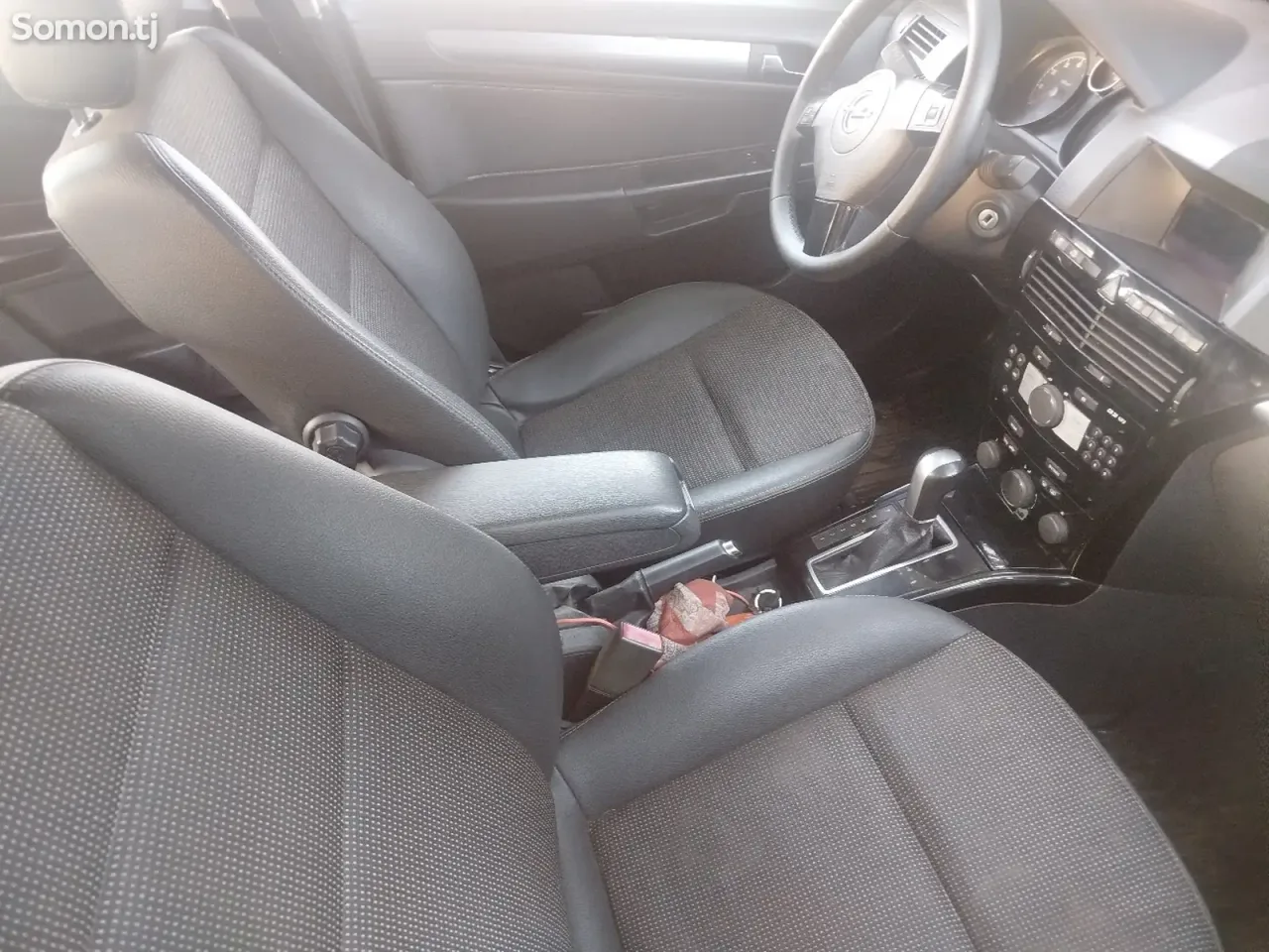 Opel Astra H 2008 · 1.6 AT