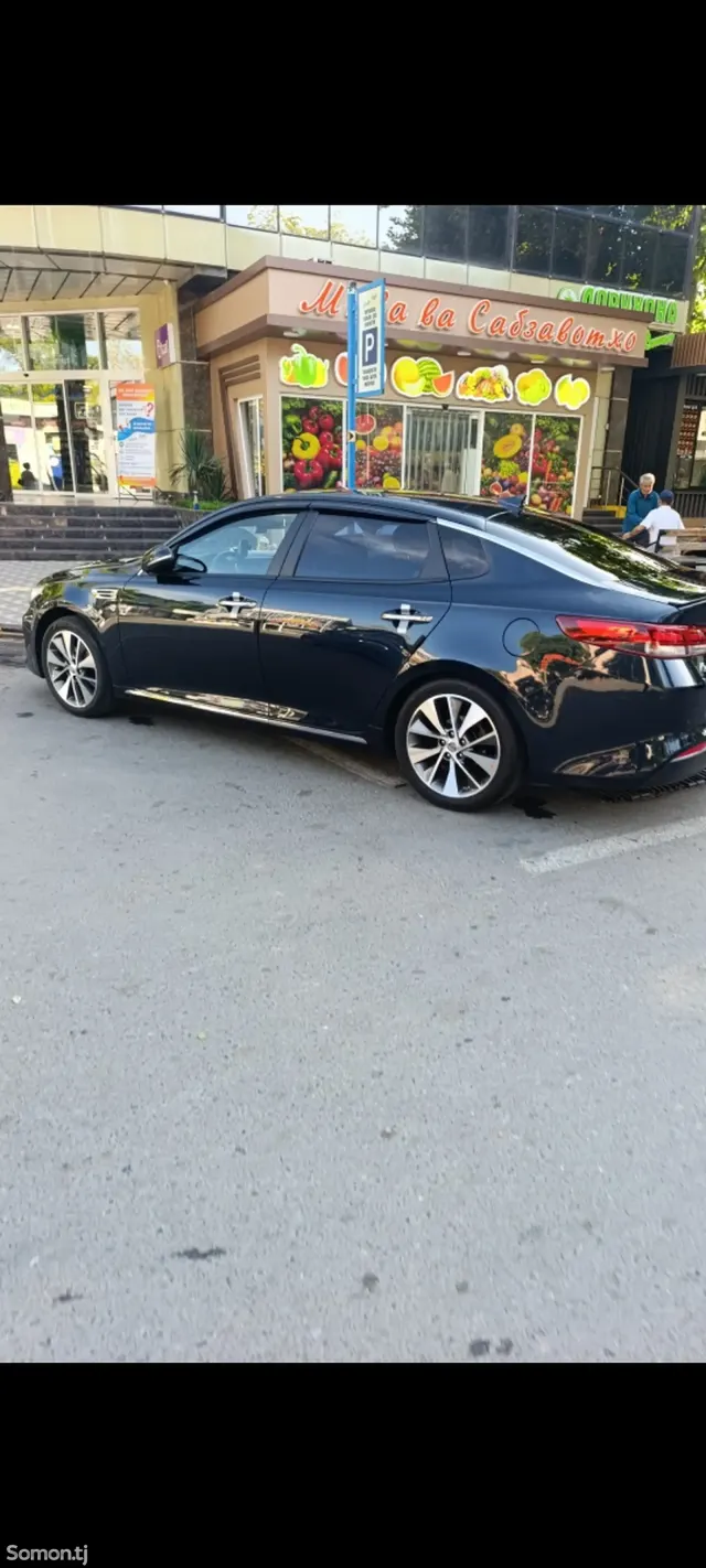 Kia K5 2016 · 2.0 AT