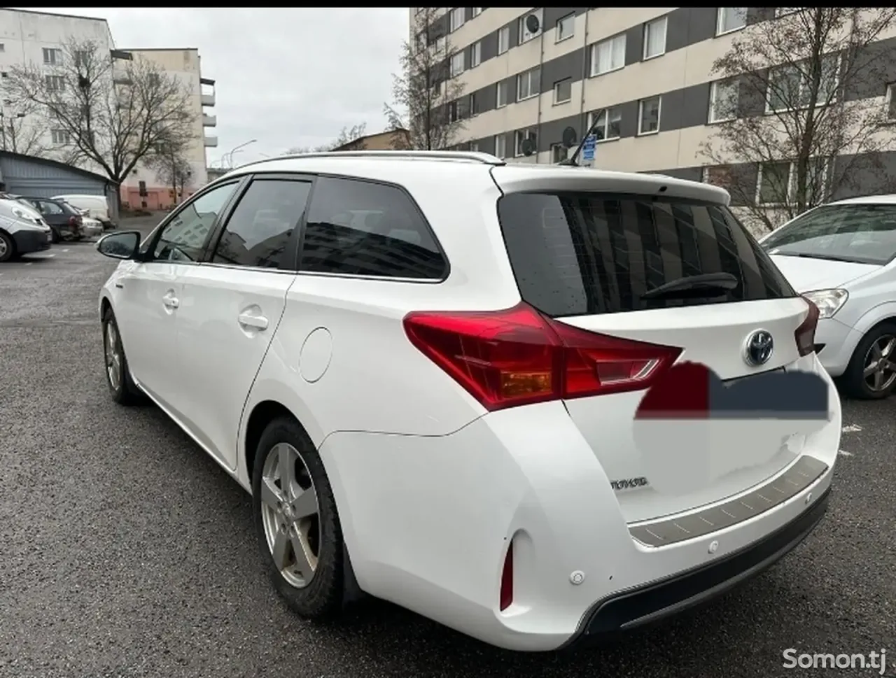 Toyota Auris 2014 · 1.8 AT