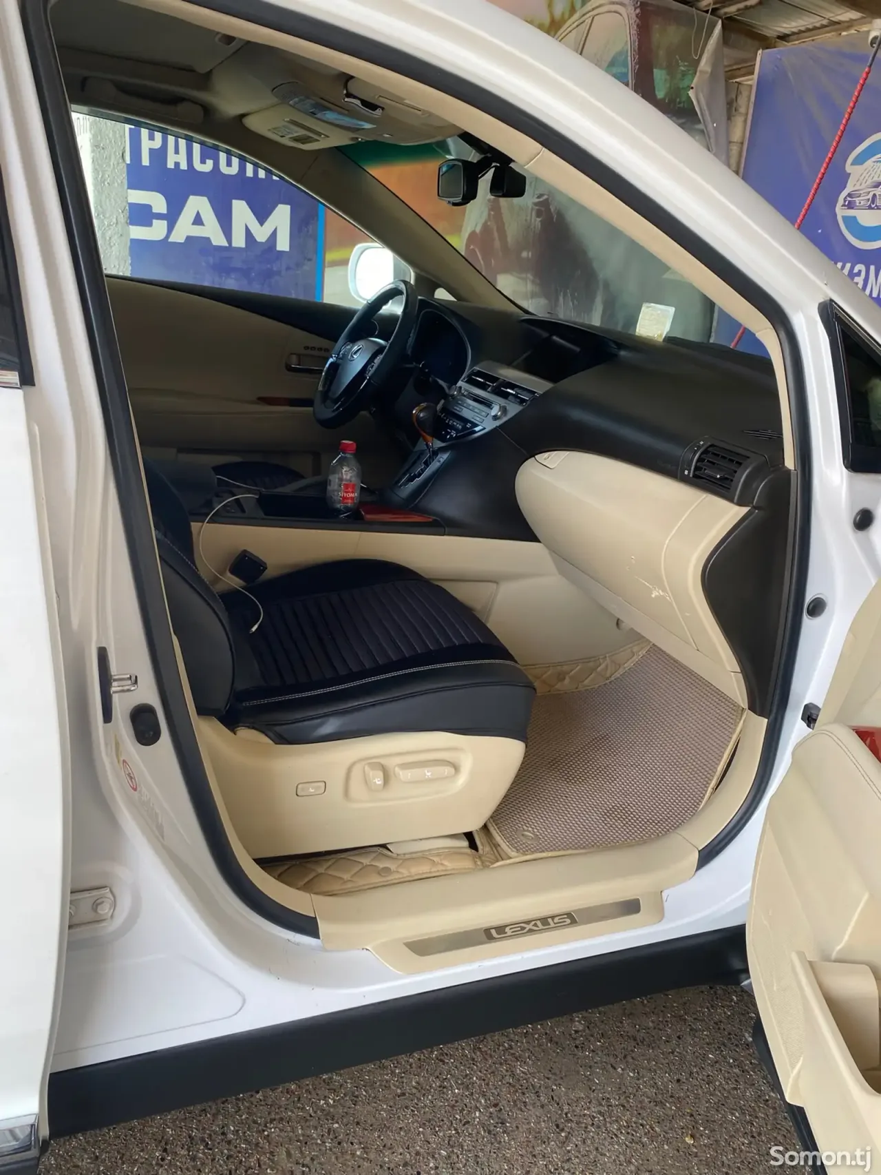 Lexus RX series 2012 · 3.5 AT