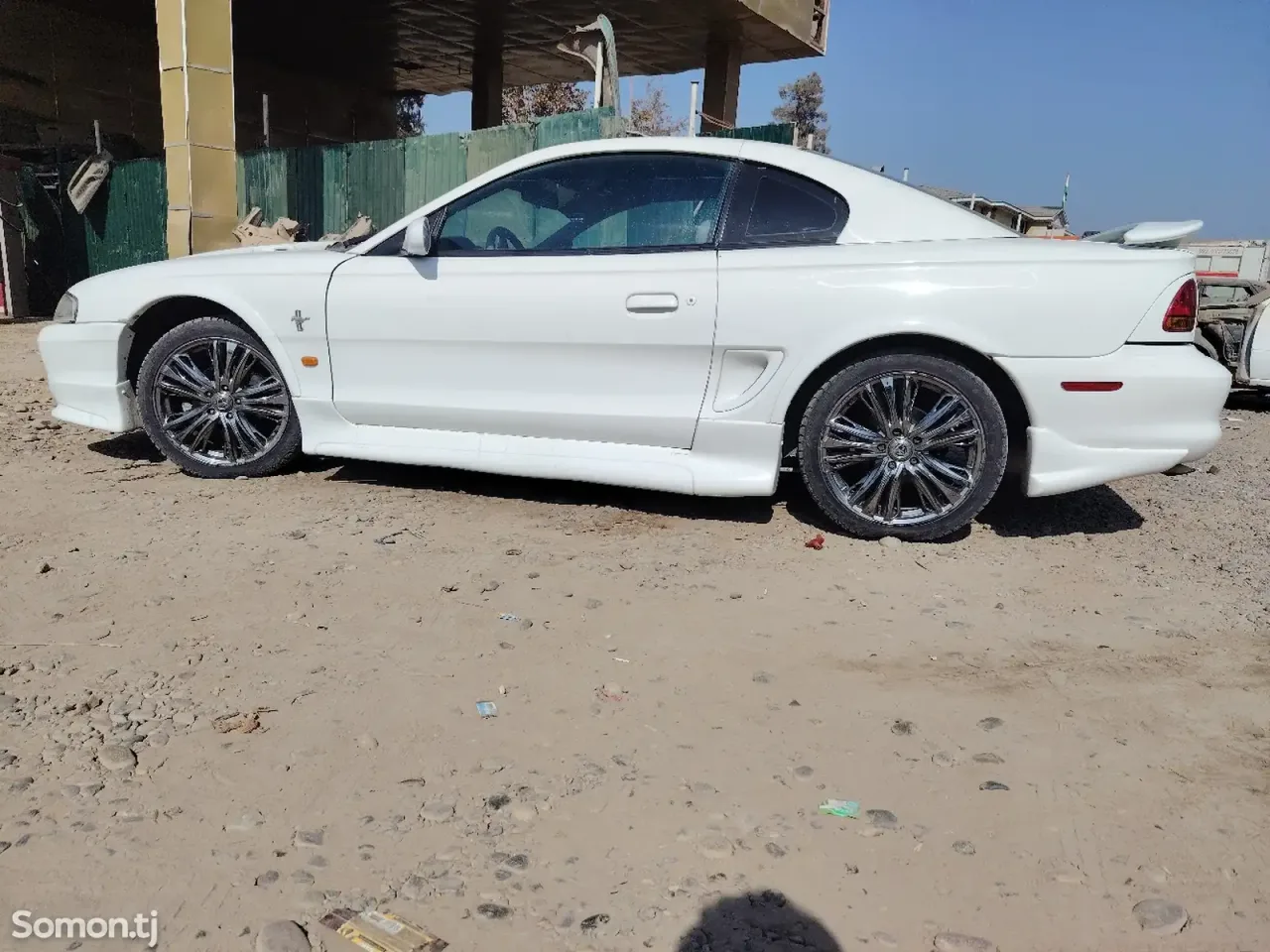 Ford Mustang 1998 · 3.8 AT